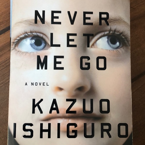 🍍3 for 25🍍 Book bundle - Picture 4 of 5